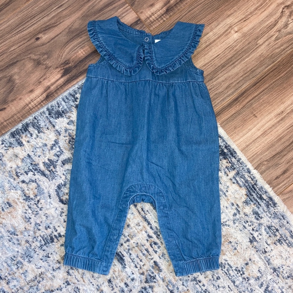 #98. 🆕 NWOT - Cat & Jack - Denim Ruffle Collar Baby Romper - Blue